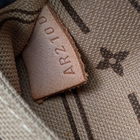 SOLD Louis Vuitton Monogram MM Neverfull - Picture 6 of 9